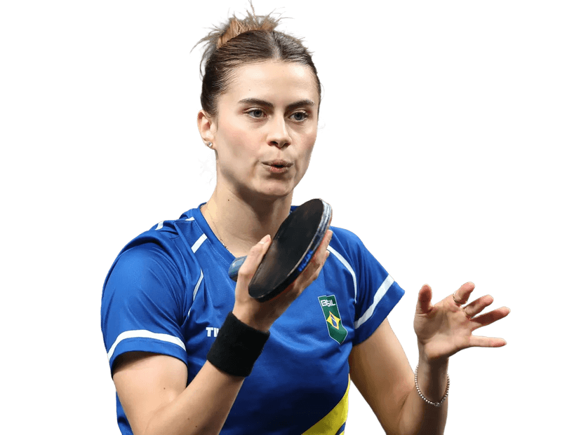 Atleta brasileira de tênis de mesa em ação